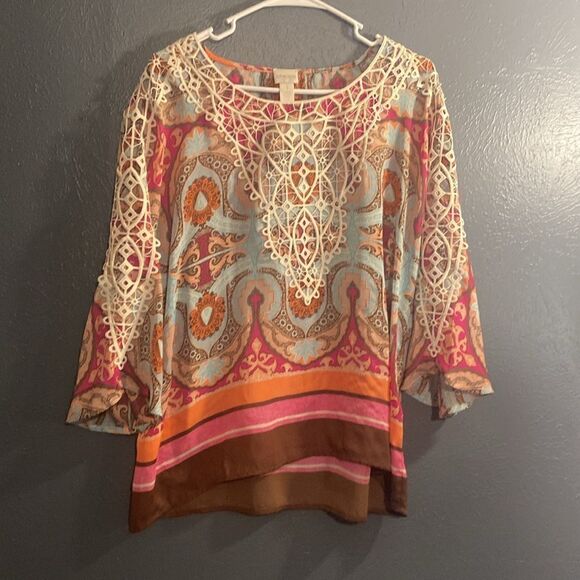 Chicos Women's Size 1 Tunic Top Graphic Crochet Lace Overlay Detail 3/4 - Picture 1 of 8